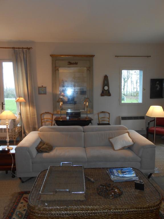 Logis De La Paqueraie Bed and Breakfast Saint-Branchs Exteriör bild