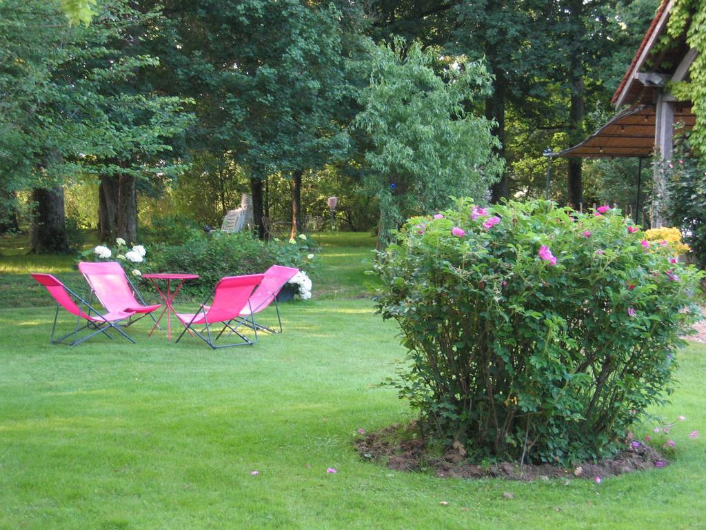 Logis De La Paqueraie Bed and Breakfast Saint-Branchs Exteriör bild